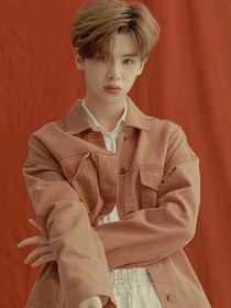 黄明昊：为你下水捞月亮