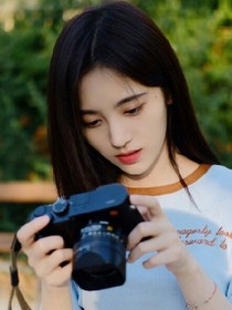 蔡徐坤：唯有盛夏才見你