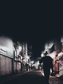 满眼星辰，我在时光深处徘徊