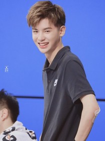 黃明昊，助理小妹超高冷