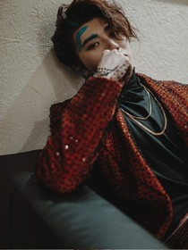 蔡徐坤：你是我的白月光