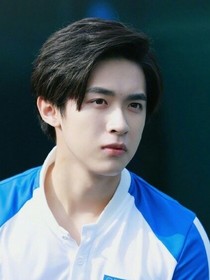 奋斗吧少年:我己爱上你