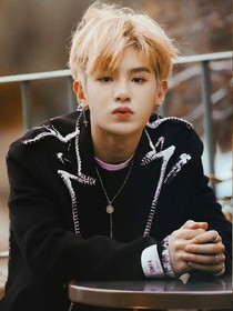 黃明昊.T.O_d928