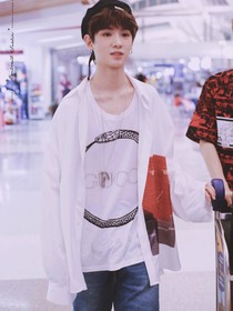 黃明昊——帶著酸味的奶糖