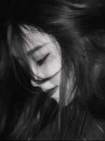 患有抑郁症的少女