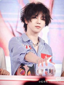 華晨宇:驚鴻一瞥，一眼萬年