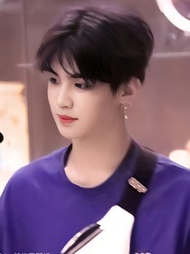 黄明昊:他和他的猫