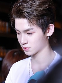 黄明昊-他是暖阳