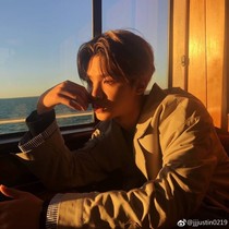 黄明昊：邻居是学霸