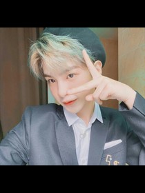黄明昊：姐姐来喝奶茶