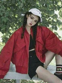 我穿越到萌學(xué)園