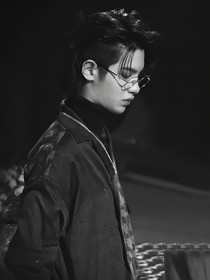 黃明昊：癮