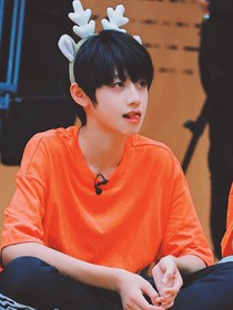 朱志鑫：姐姐我能甜死你嘛