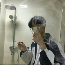 被不良學(xué)生盯上了