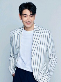 租個(gè)男友回家過年