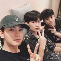 男粉练习生