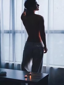 佳霄