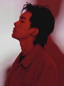 易烊千璽：為你傾心