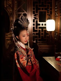 开过红薇一架花
