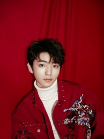 Tfboys咬定王俊凯
