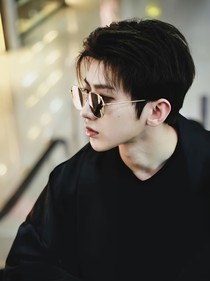我被霸道总裁黑上了