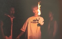 边伯贤：主神大人等等我！