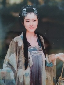 自問（紅樓）