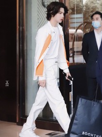 黃明昊：明大密探