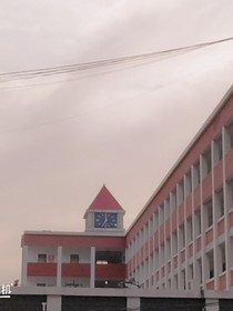 變態(tài)校園殺手。