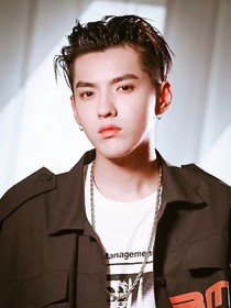 我是吴亦凡的女朋友？