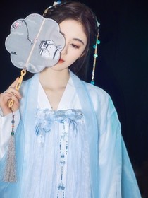 鞠婧祎∶穿越系统攻略