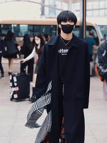 劉耀文:五百次回眸