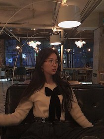 請(qǐng)來(lái)一杯蜜桃果汁