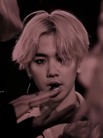 EXO：离我远一点