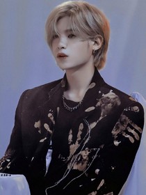 《黄明昊.平行线》