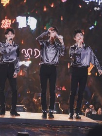 TFBOYS快穿之妈粉变老婆-d158