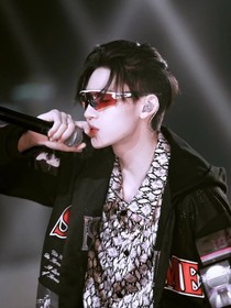 王琳凯：做家务的男人-d328