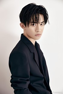 易烊千璽之男友太粘人