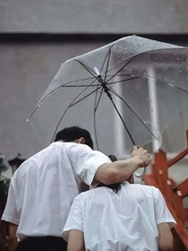 我會為你撐傘