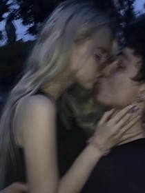 女配不关心