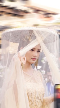 邊伯賢：楊花落盡子規(guī)啼