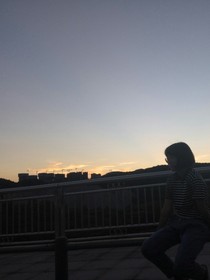 单纯女孩变霸气