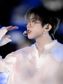 蔡徐坤：他的玫瑰