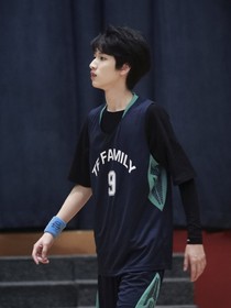 严浩翔：青梅竹马？