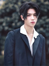 黃明昊：她永遠(yuǎn)是我的