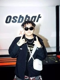 艾福杰尼，人潮拥挤我也爱你
