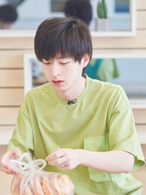 郭文韬：无言絮语-d696