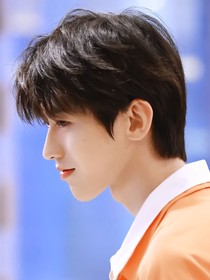 蔡徐坤：很幸运遇见你……