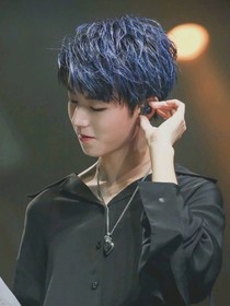 TFBOYS——王俊凯……