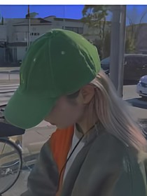 小红帽和小绿色帽